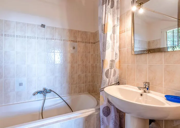 La Girelle By Interhome * פורטו-וישיו